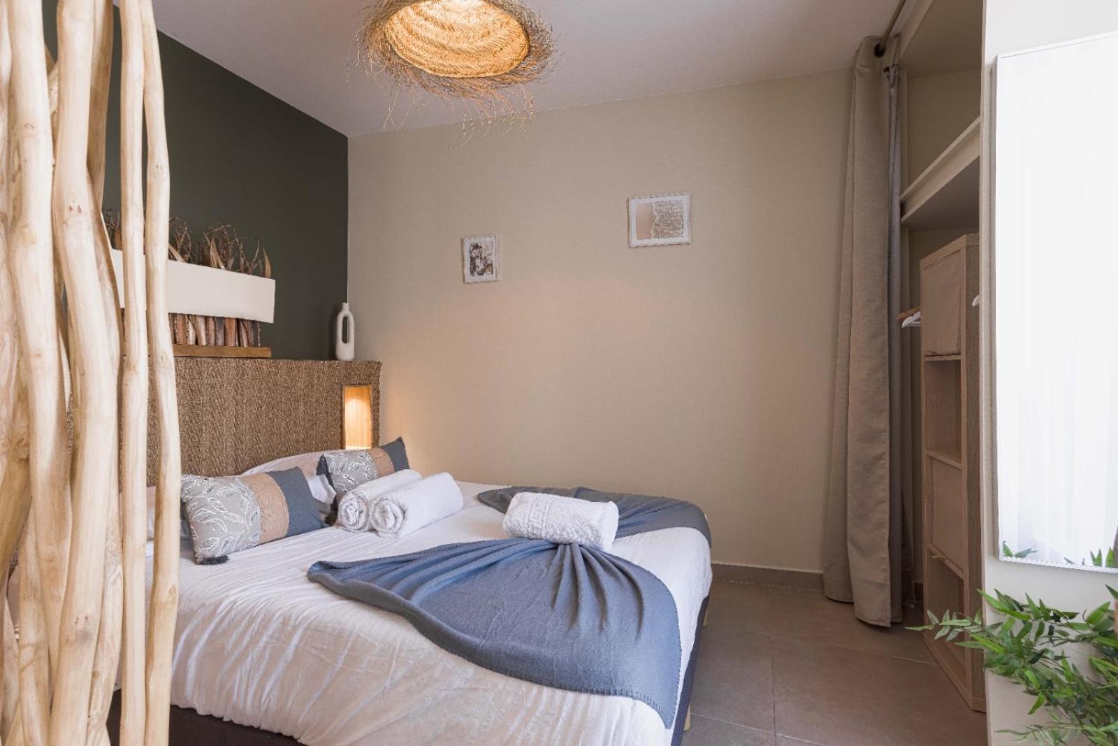 Apartment Kamea - Palais & Plage, Clim, Vieux Suquet, Port *